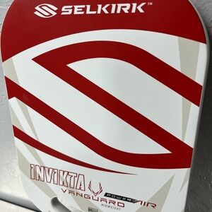 Selkirk Invikta Vanguard Air pickleball paddle.